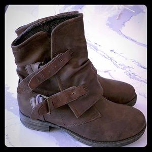 Ladies brown above ankle boots